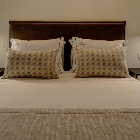 Vip Executive Picoas Hotel 4*