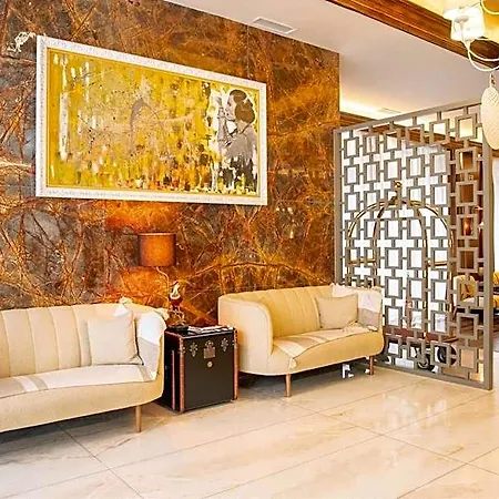 Hotel Vip Executive Picoas 4*