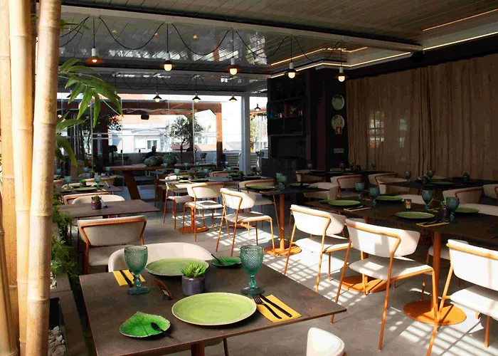 Vip Executive Picoas Hotel 4*