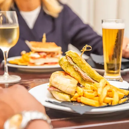 Vip Executive Picoas Hotel 4*