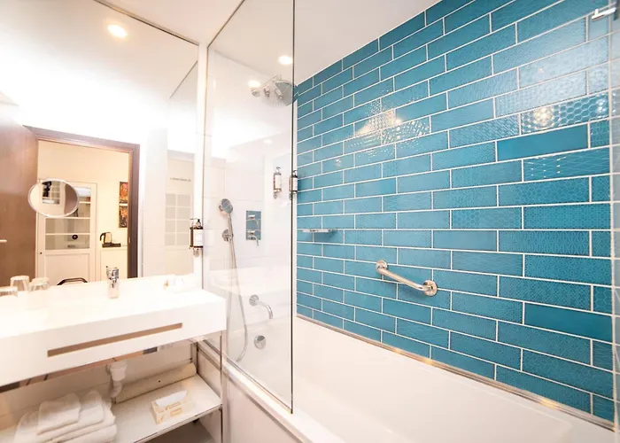 Vip Executive Picoas 4*